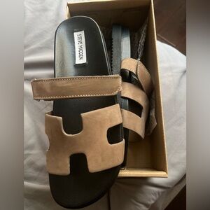 Steve Madden Mayven Tan Nubuck New (only tried on once)